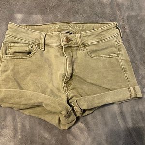 Size 4 American Eagle shorts